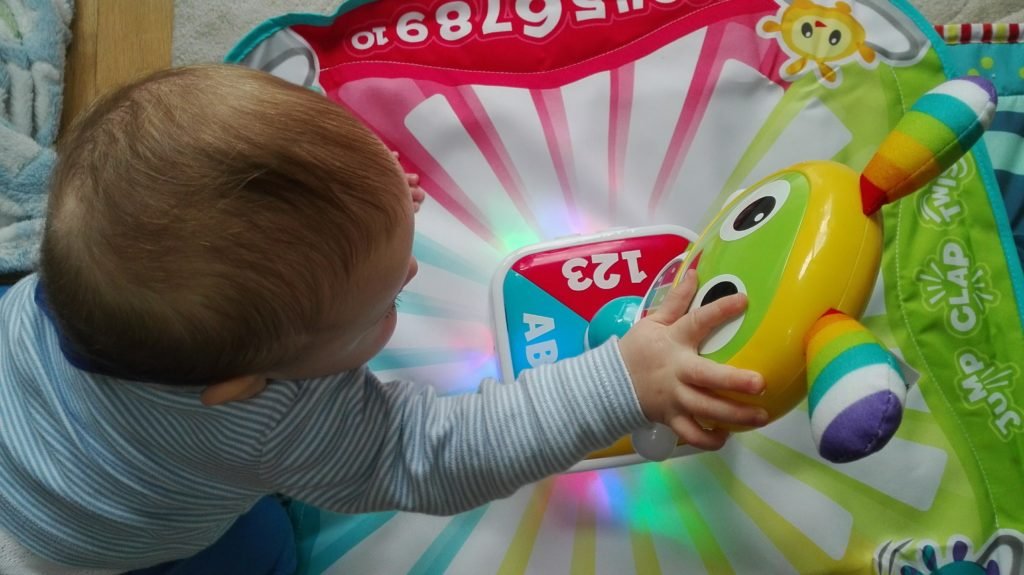 Fisher Price BeatBelle, BeatBo and Learning Lights Dance Mat Review